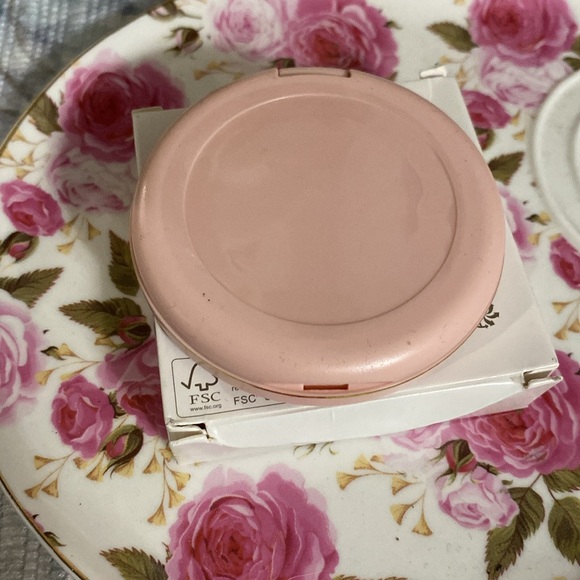 Dior Light Pink Heart Compact Mirror - Picture 4 of 7